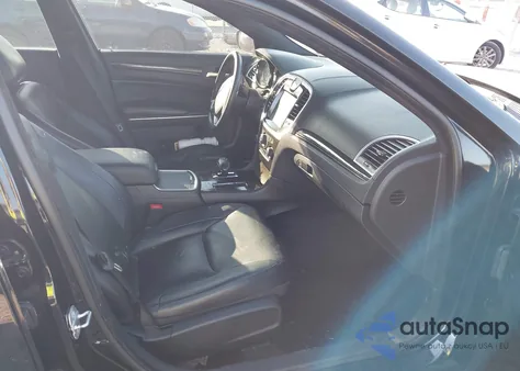 2014 Chrysler 300 z USA, uszkodzony, nr VIN 2C3CCAAG7EH232771